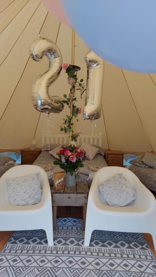 Hopgarden Glamping - Luxury 6M Bell Tent Wadhurst Bagian luar foto