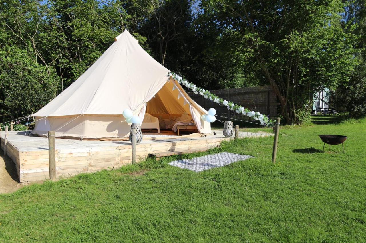 Hopgarden Glamping - Luxury 6M Bell Tent Wadhurst Bagian luar foto