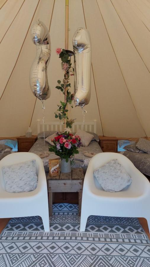 Hopgarden Glamping - Luxury 6M Bell Tent Wadhurst Bagian luar foto