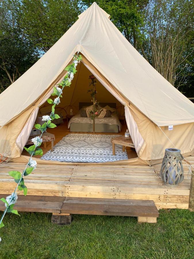 Hopgarden Glamping - Luxury 6M Bell Tent Wadhurst Bagian luar foto