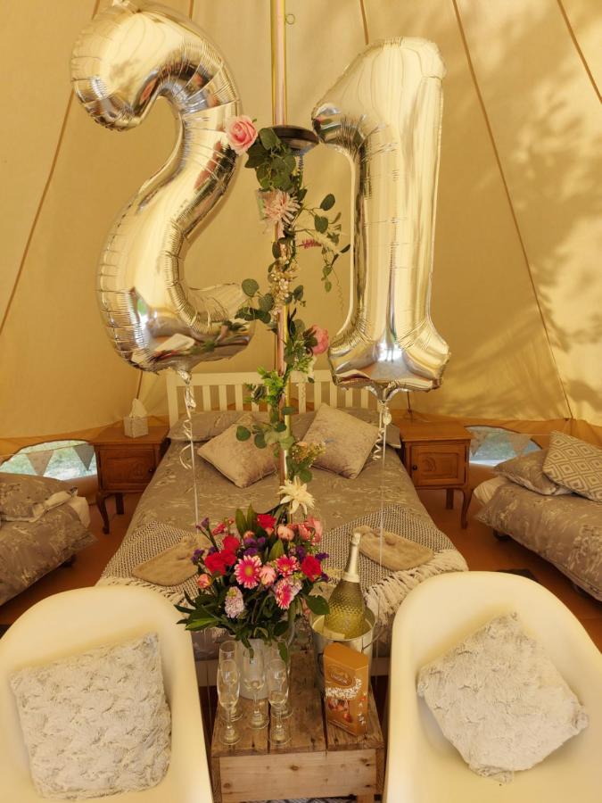 Hopgarden Glamping - Luxury 6M Bell Tent Wadhurst Bagian luar foto