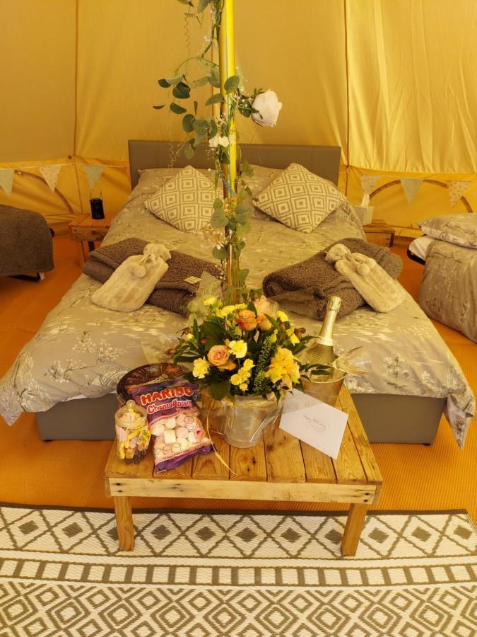 Hopgarden Glamping - Luxury 6M Bell Tent Wadhurst Bagian luar foto